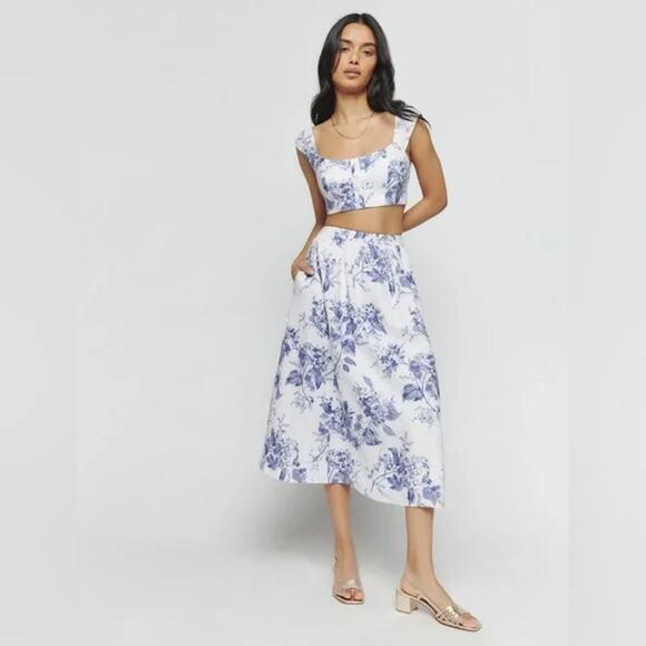 Reformation Dresses & Skirts - Reformation Teya Linen Two Piece Lupine Size 10 Skirt Crop Top Floral White Blue